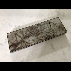 Urban Decay Smoky Pallete